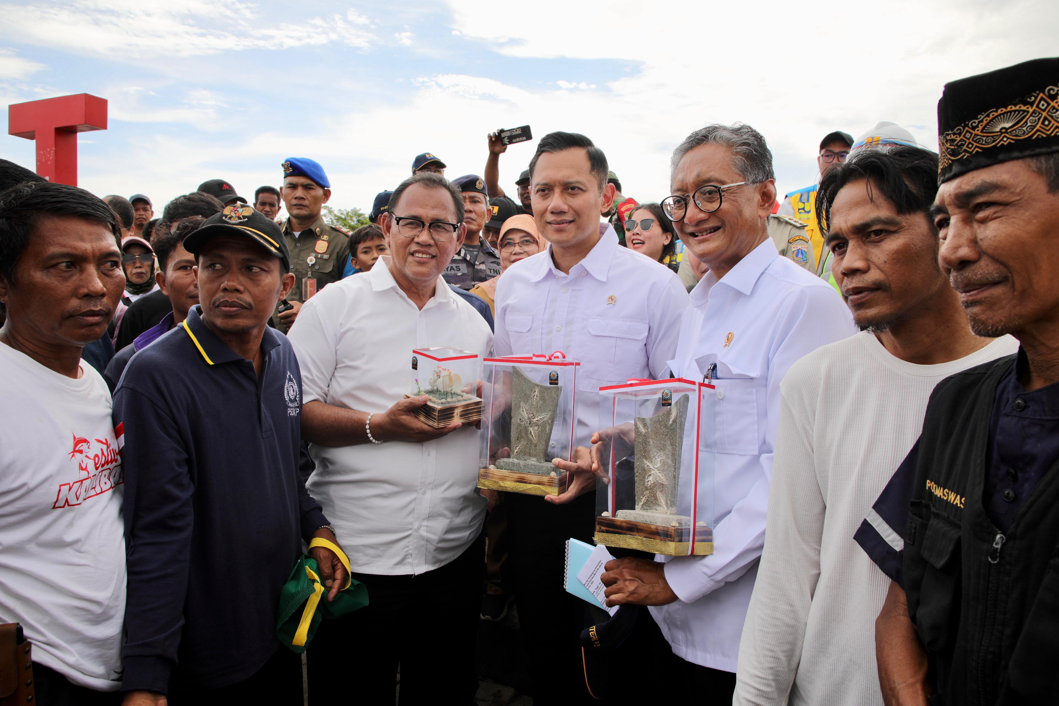 Menko AHY: Infrastruktur Pantai Utara Jakarta Fokus pada Keselamatan dan Kesejahteraan Masyarakat