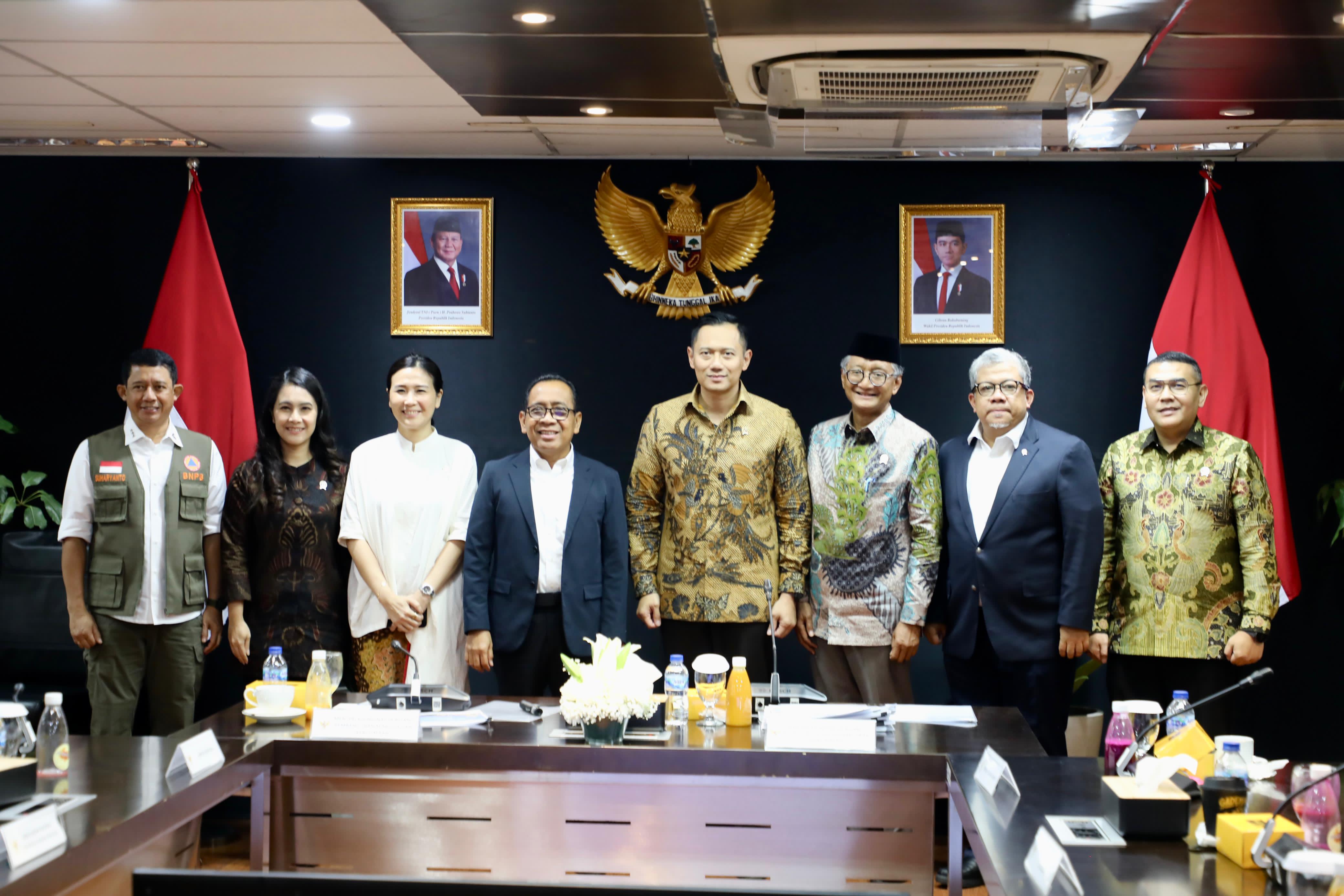Menko Infra AHY Bahas Pembangunan Nasional hingga Tanggap Bencana Bersama Menko PMK Pratikno