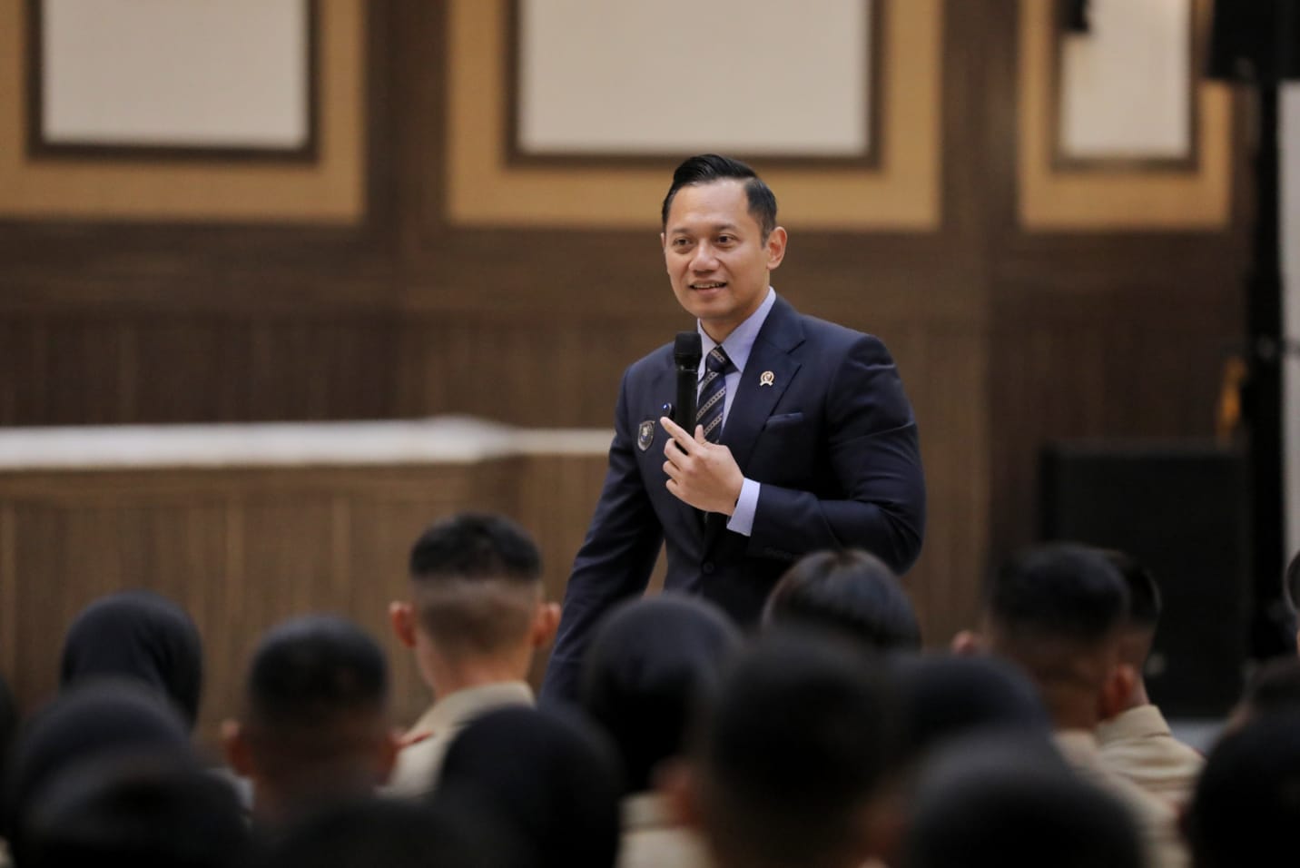 Beri Pembekalan di AAU, Menko AHY: Pembangunan Infrastruktur Memperkuat Pertahanan Negara