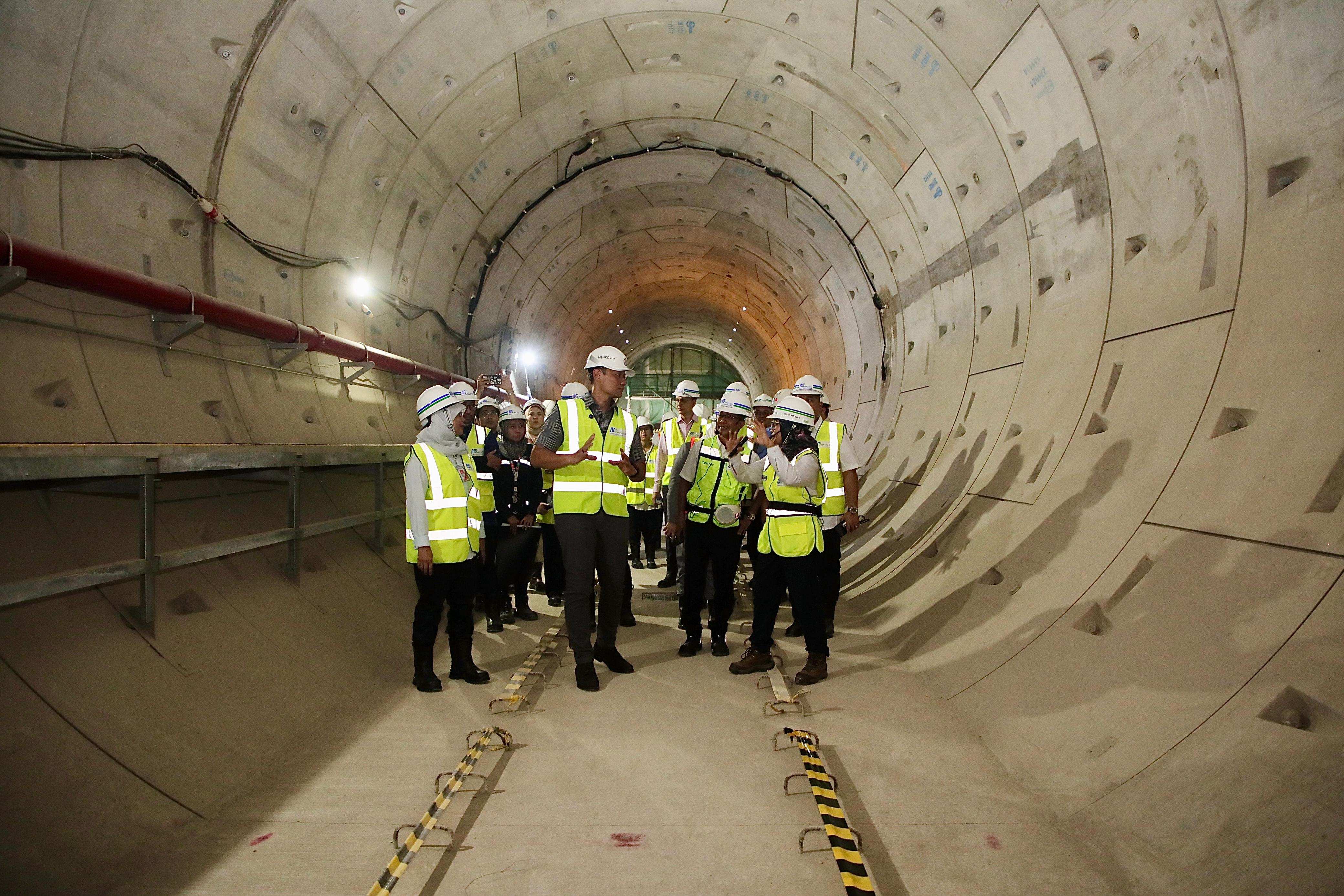 Tinjau Proyek MRT Stasiun Thamrin - Monas , Menko AHY Targetkan 2027 Bisa Operasional