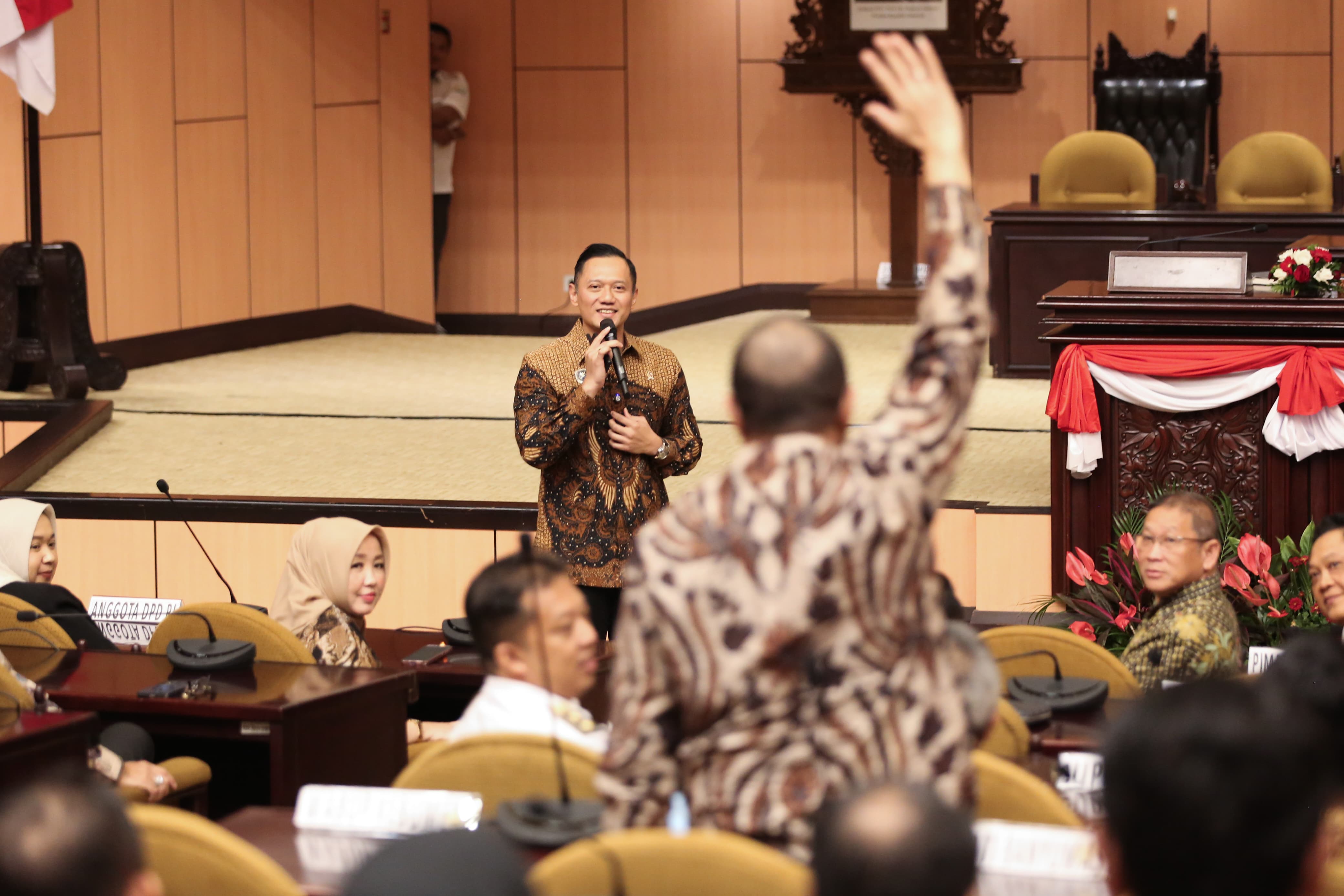 Jadi Narasumber di Rakor dan Konferensi DPD RI, Menko AHY: Infrastruktur Terintegrasi Kunci Pemerataan Ekonomi di DIY dan Jasela