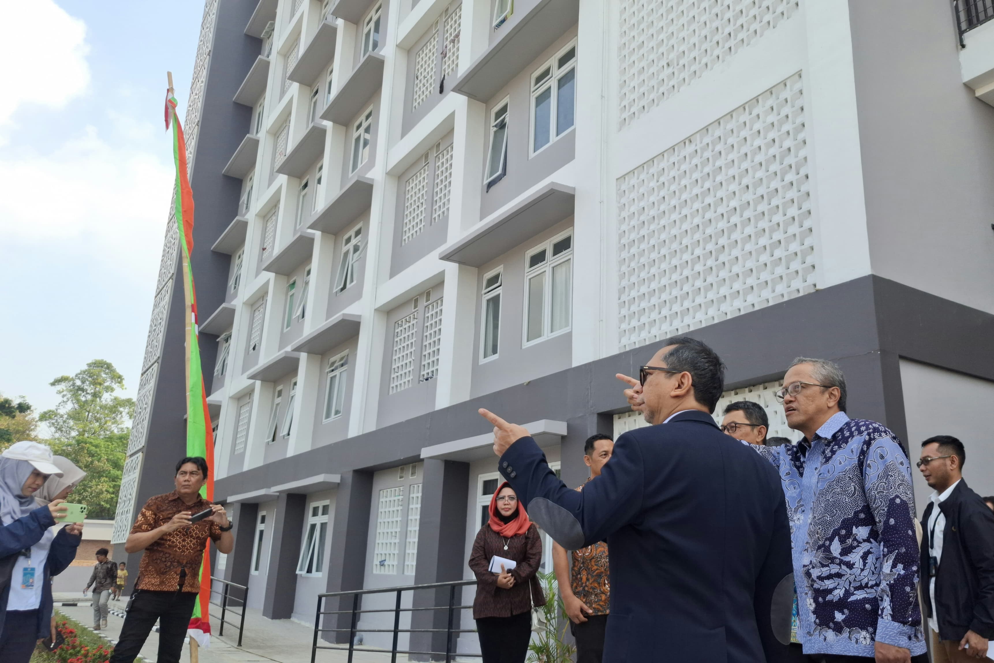 Wujudkan Hunian Terjangkau, Kemenko Infra Lakukan Kunjungan ke Rusunawa Mojo Solo