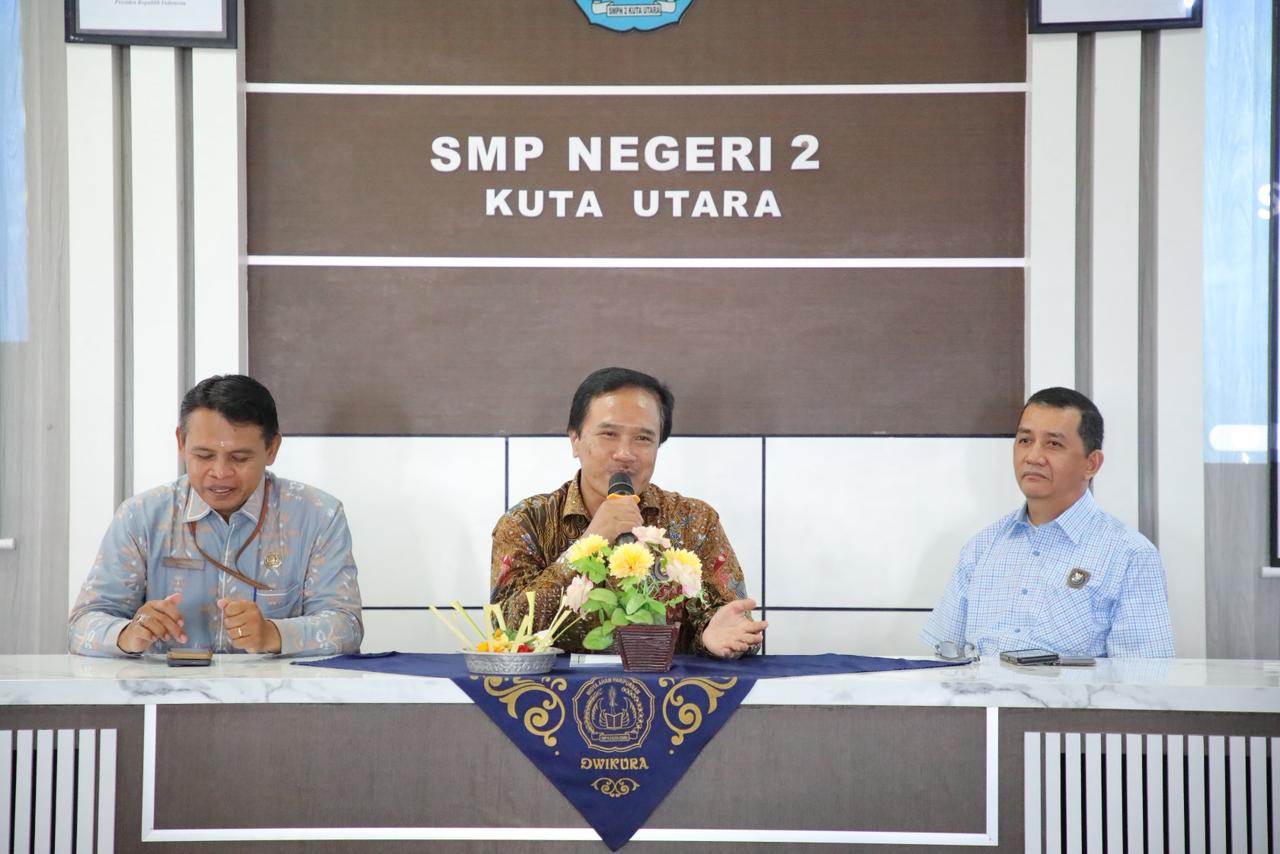 Kolaborasi dengan GIZ dan Waste4Change, Kemenko Infra Ajak Siswa SMPN 2 Kuta Utara Jadi Agen Perubahan Pengelolaan Sampah