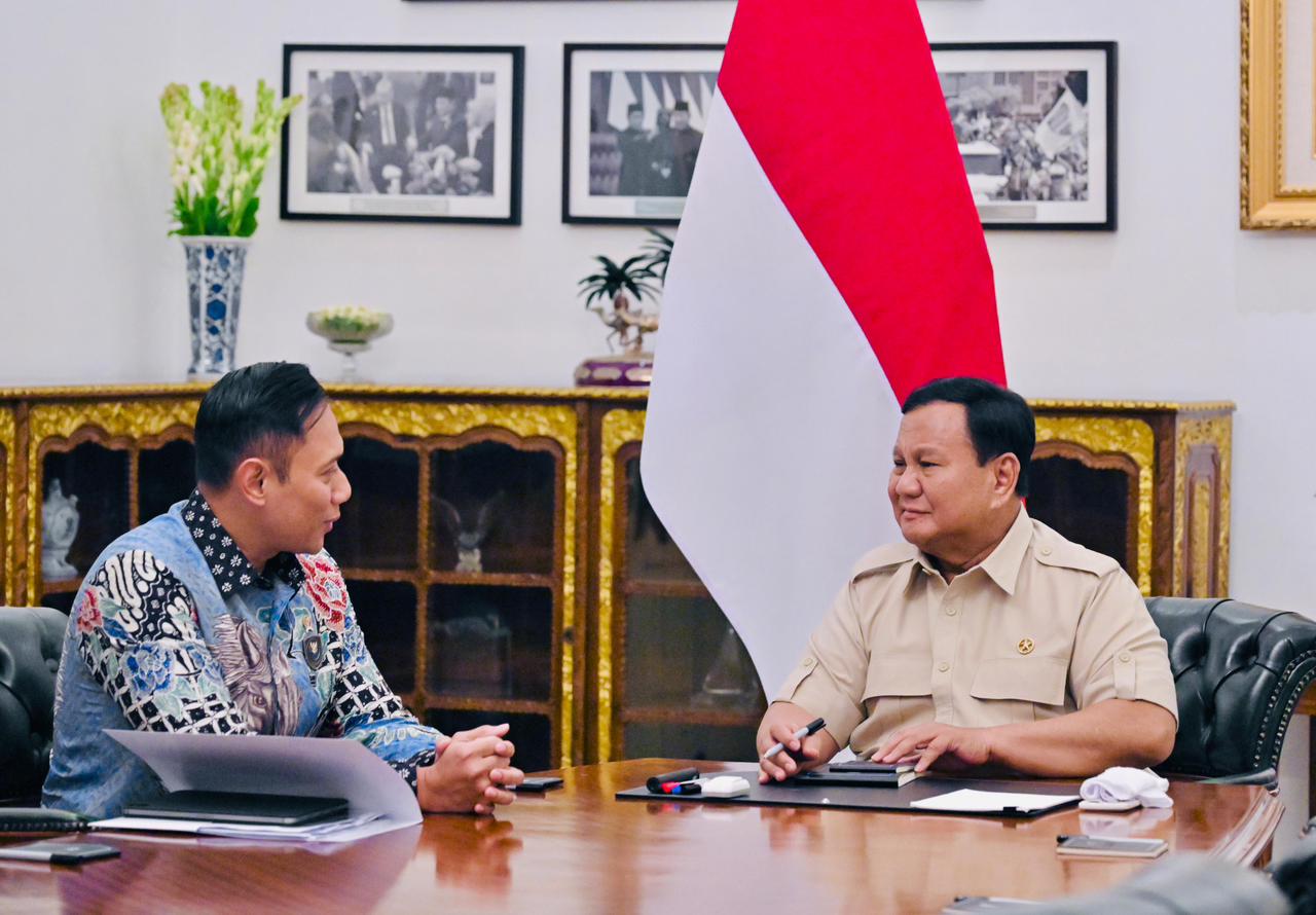 Jalankan Arahan Presiden Prabowo, Menko AHY Pastikan Pengembangan Sektor Kereta Api Untuk Memperkuat Konektivitas Nasional
