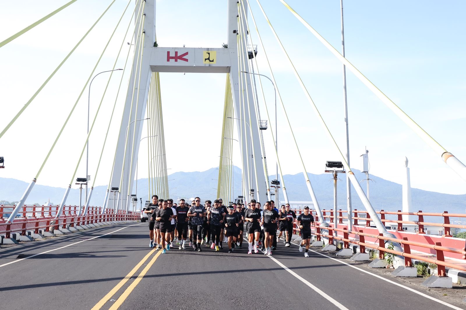 Takjub Antusiasme Masyarakat Manado, Menko AHY Tegaskan Komitmen Kawal Pembangunan Infrastruktur Berkelanjutan