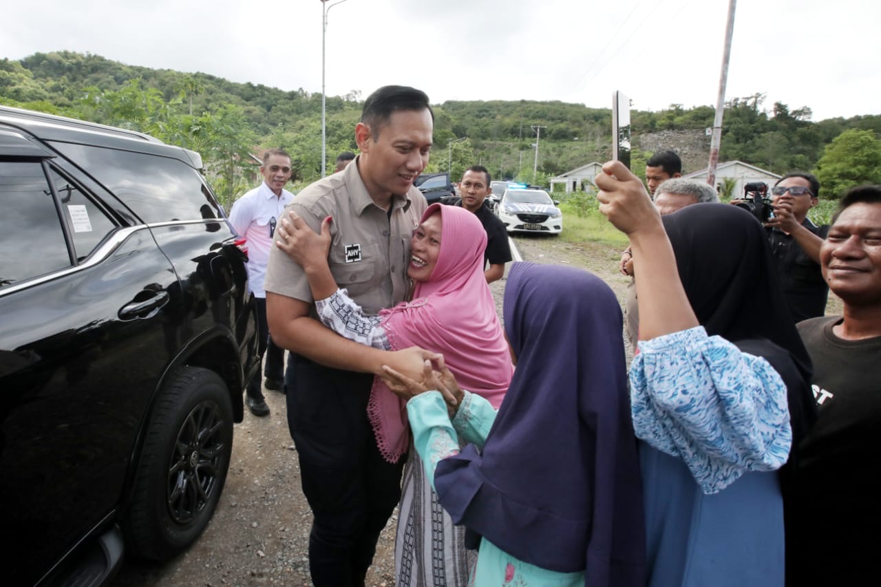 Tinjau Pembangunan Jalan Lingkar Utara Flores, Menko AHY: Dongkrak Konektivitas dan Kurangi Waktu Tempuh hingga 50 Persen