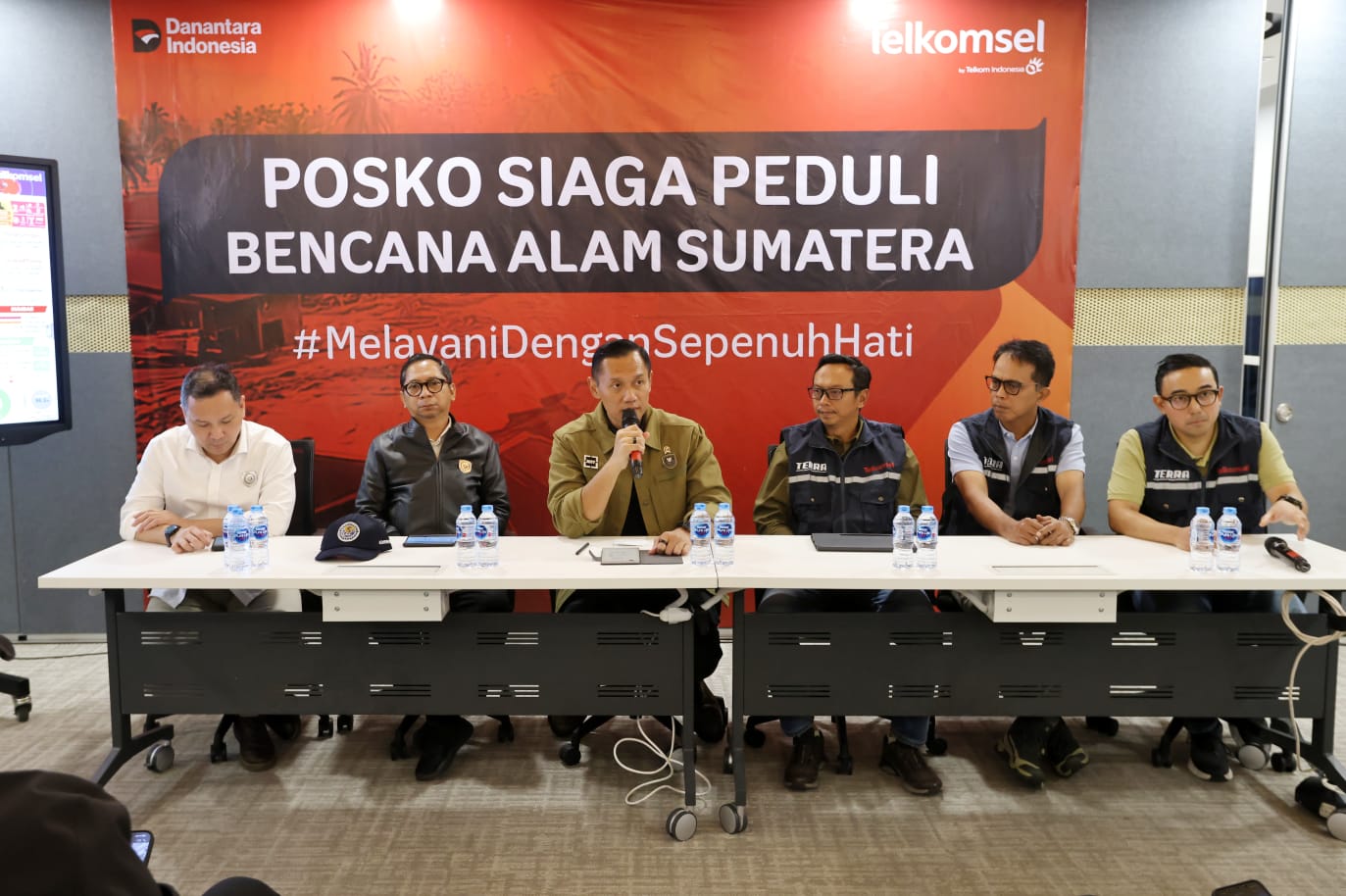 Menko AHY Tinjau Posko Layanan Telekomunikasi Sumatra di Medan, Pastikan Percepatan Penanganan Darurat