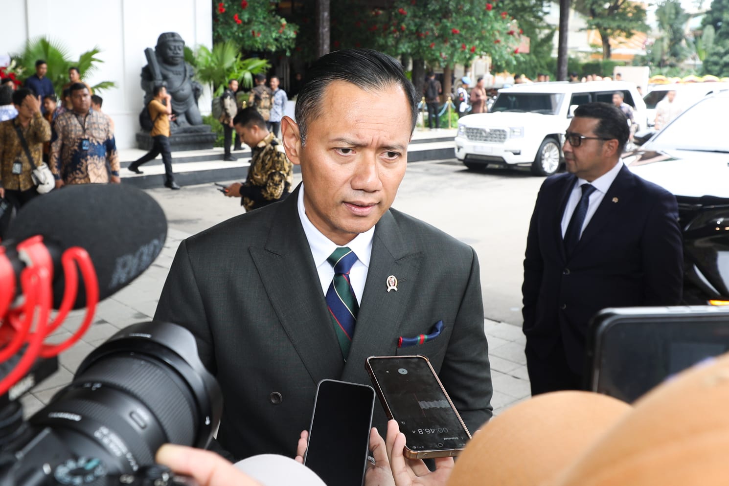 Sampaikan Duka Kecelakaan Pesawat IAT, Menko AHY Tegaskan Keselamatan Evakuasi dan Investigasi Menyeluruh
