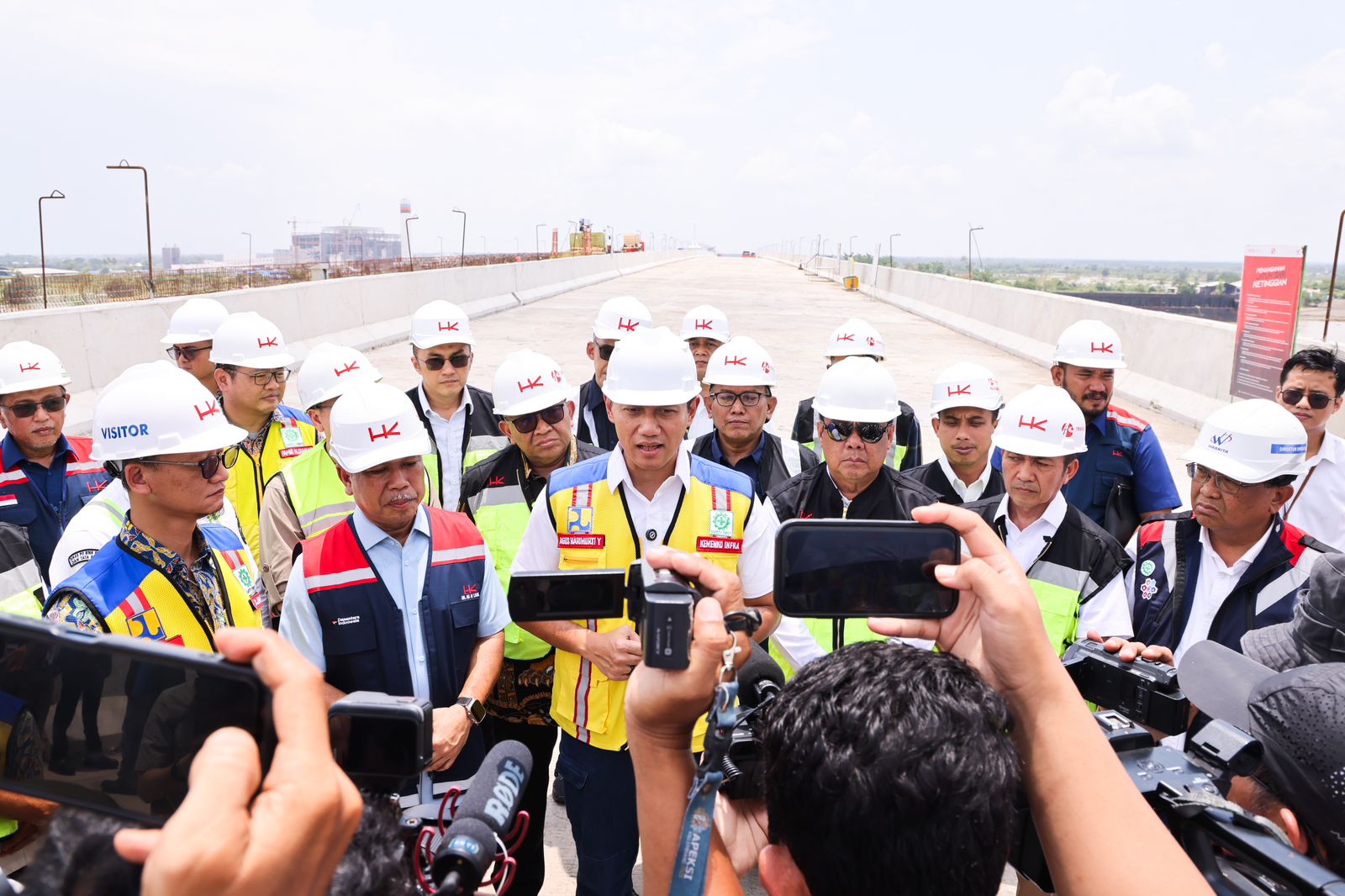 Cek Kemajuan Jembatan Tol Musi V, Menko AHY Targetkan Fungsional saat Mudik Lebaran 2026