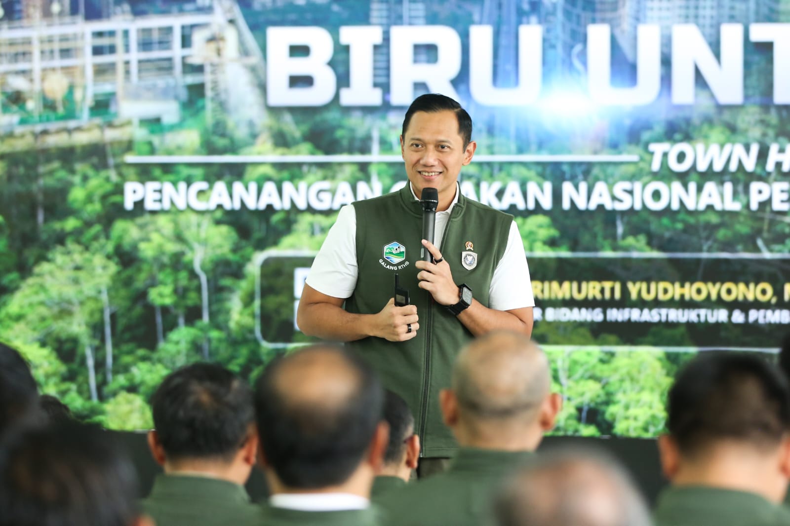 Implementasikan Gerakan Indonesia ASRI Presiden Prabowo, Menko AHY Canangkan Galang RTHB