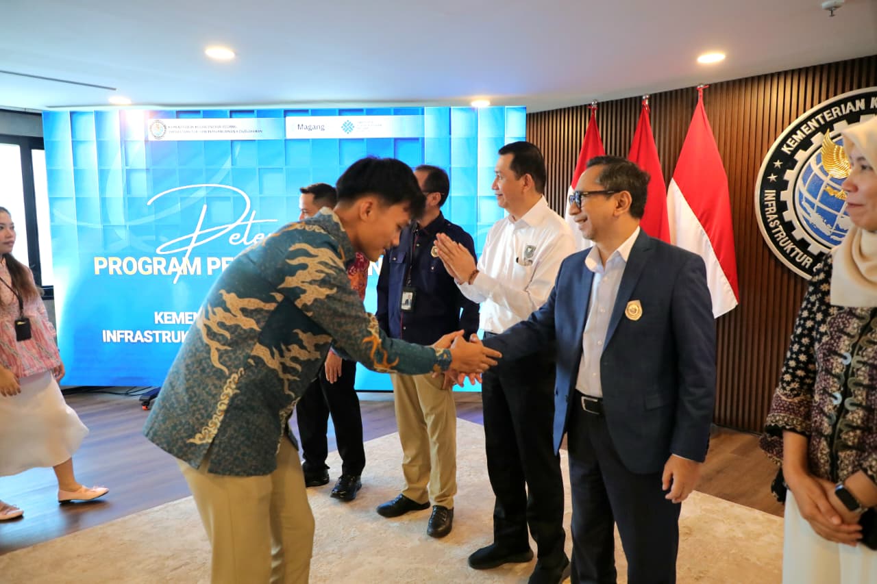 Kemenko Infra Lepas 66 Peserta Magang Nasional Batch II, Siapkan Talenta Muda Masuk Dunia Kerja