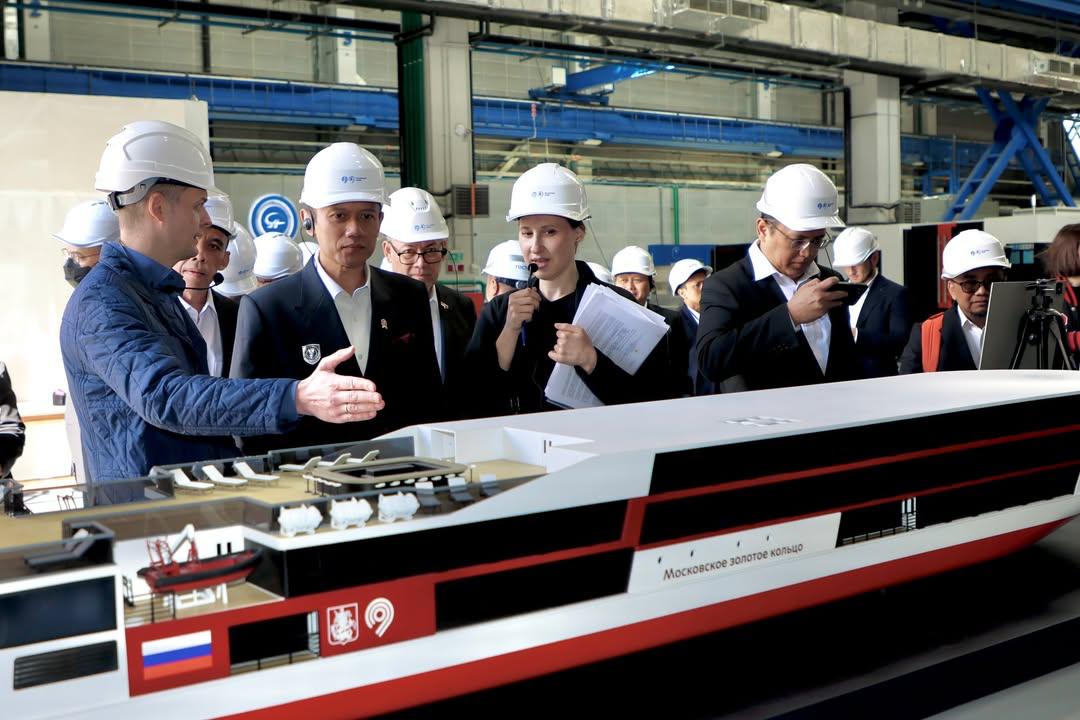 Tinjau Moscow Shipyard, Menko AHY Dorong Kemajuan Industri Maritim Indonesia yang Lebih Hijau dan Cerdas