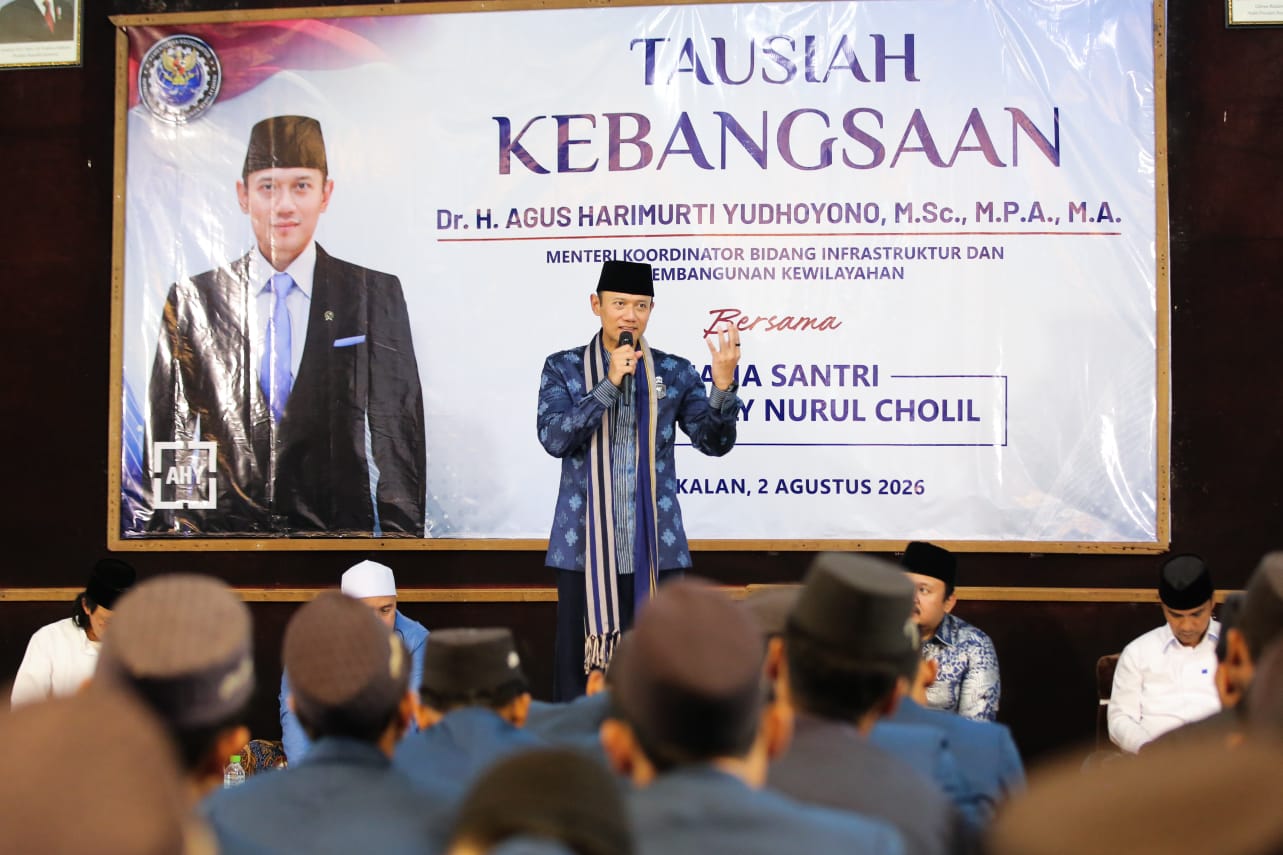Berikan Tausiyah Kebangsaan di Ponpes Nurul Cholil, Menko AHY: Cinta Tanah Air Harus Diiringi Perjuangan Hadirkan Kesejahteraan bagi Rakyat