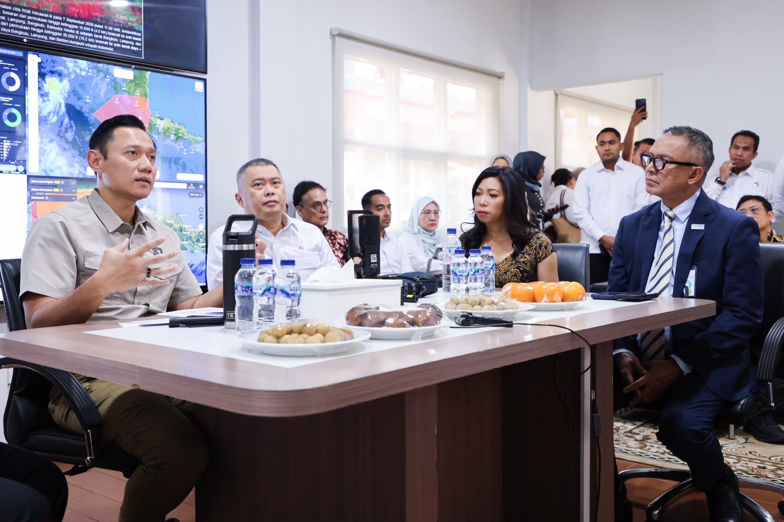 Menko AHY Pastikan Penumpang Terdampak Mendapatkan Hak, Mulai dari Full Refund hingga Relaksasi Izin WNA