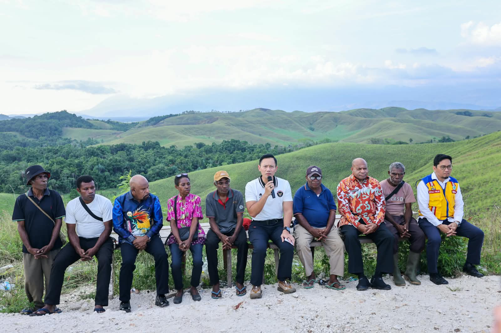 Menko AHY Dorong Percepatan Infrastruktur Dasar di Papua: Air Bersih, Sanitasi, Perumahan hingga Pendidikan