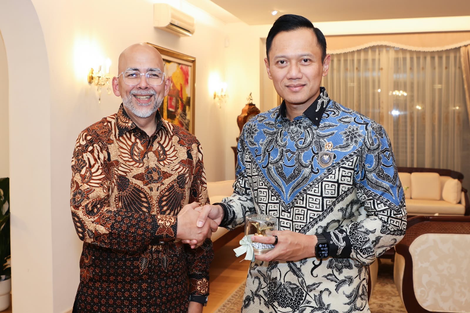 Apresiasi Diplomat Indonesia di Swiss, Menko AHY Bahas Penguatan Infrastruktur dan Multilateralisme